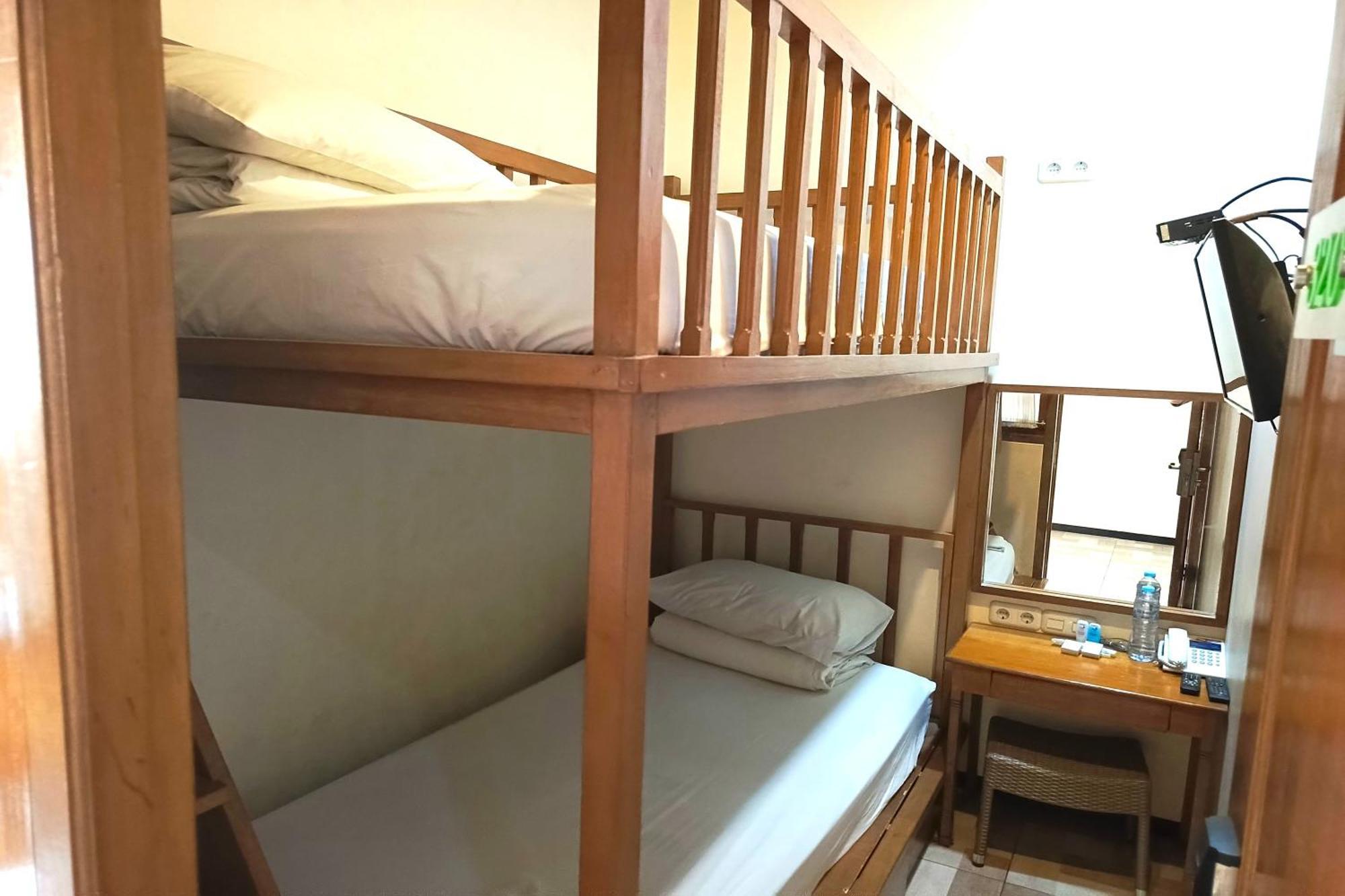 Java Capsule Hotel Malang Exteriér fotografie