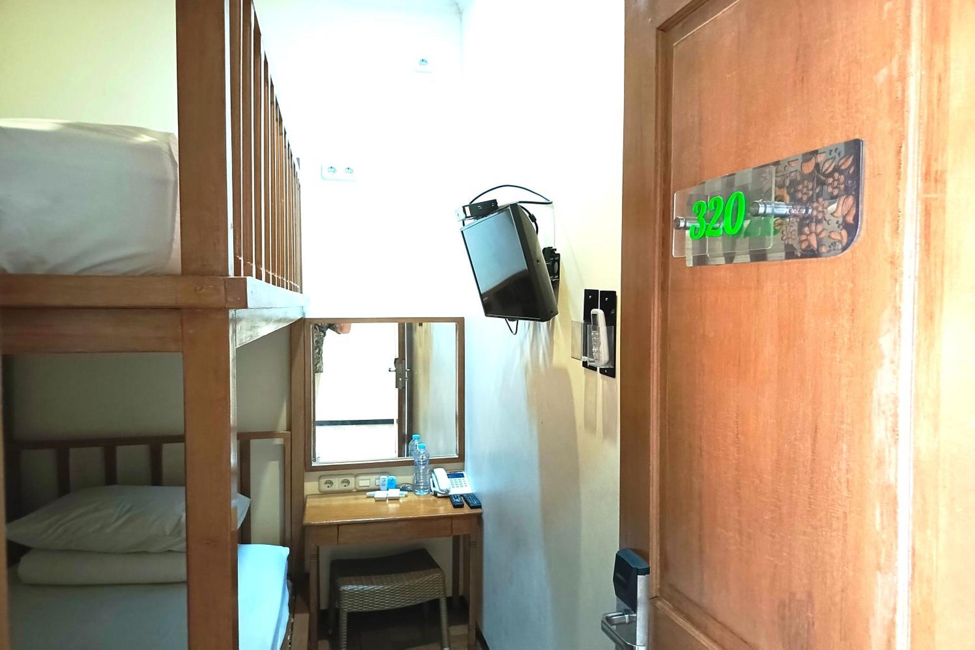 Java Capsule Hotel Malang Exteriér fotografie